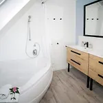 Maison Des Pics 10-12 Pers - Piscine - Vue *