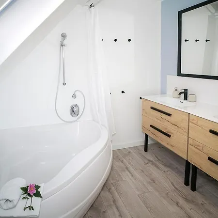 Maison Des Pics 10-12 Pers - Piscine - Vue *